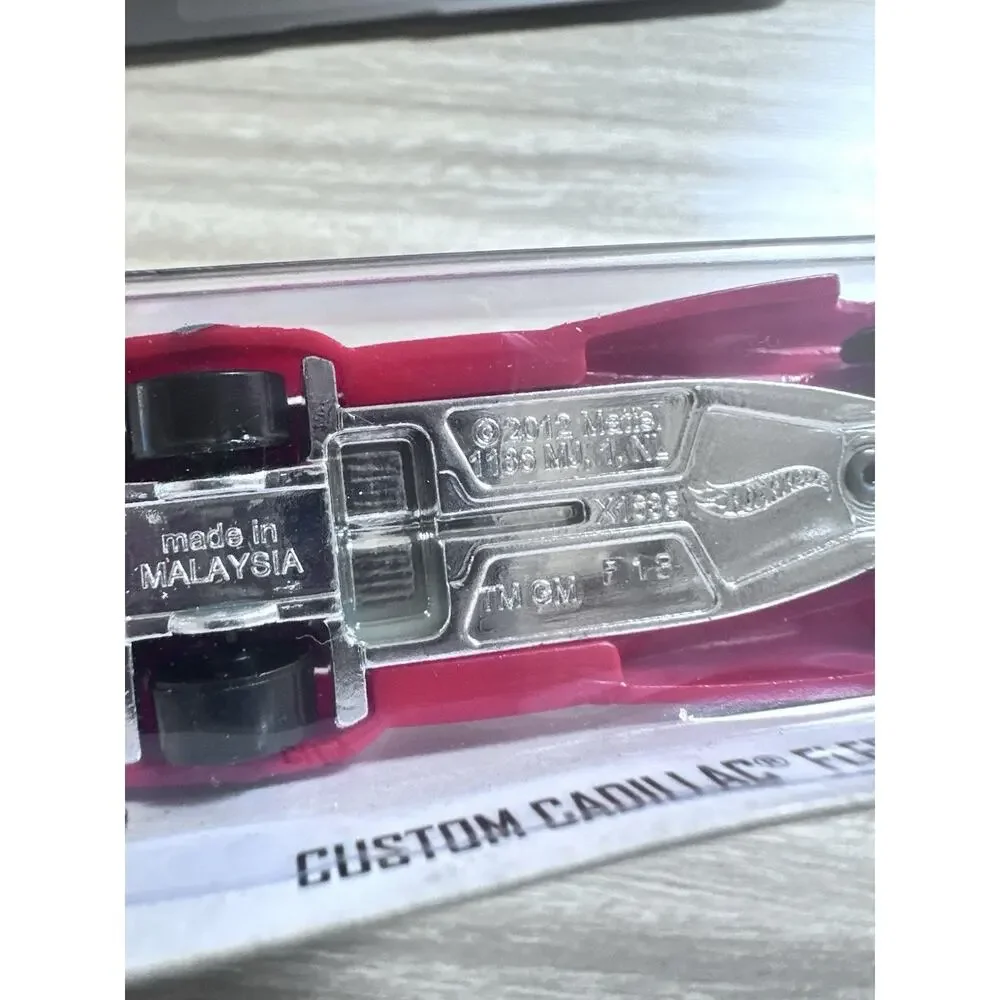 Hot Wheels HW Showroom Custom Cadillac Fleetwood 185/250 Red New H76